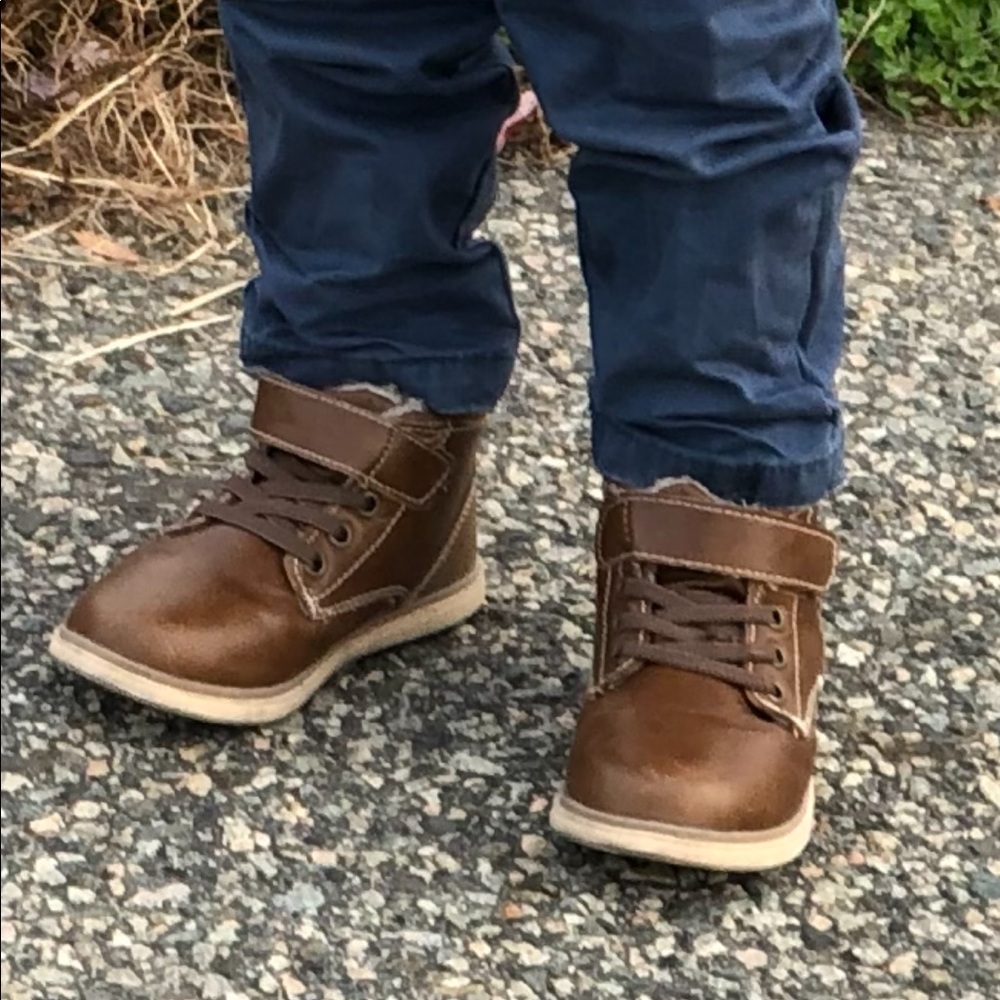 Max and jake little boys boots 10M